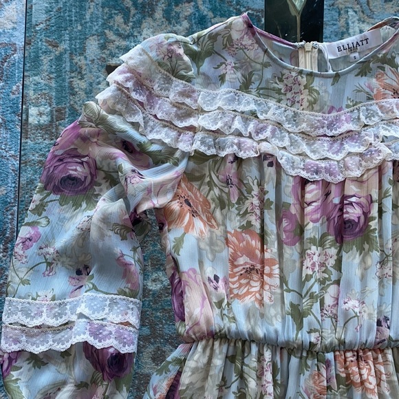 Floral romper - Picture 2 of 5